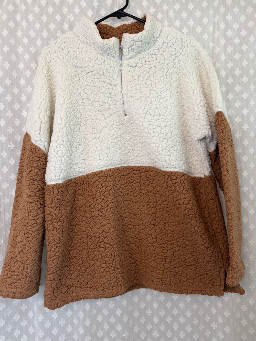 Fantastic Fawn Cozy Two-Tone Sherpa Quarter-Zip Pullover - Cream & Brown